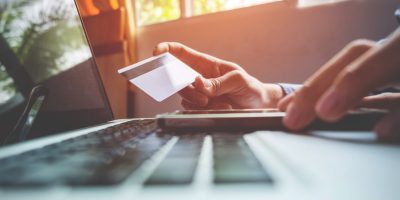 Digital payment transaction representing CESOP reporting and cross-border payment compliance requirements in France and the European Union.