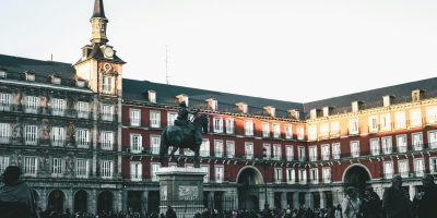Plaza Mayor in Madrid representing Ley Crea y Crece digital invoicing regulation in Spain