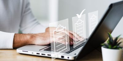 Digital document validation and automated compliance checks for B2B e-invoicing in Germany
